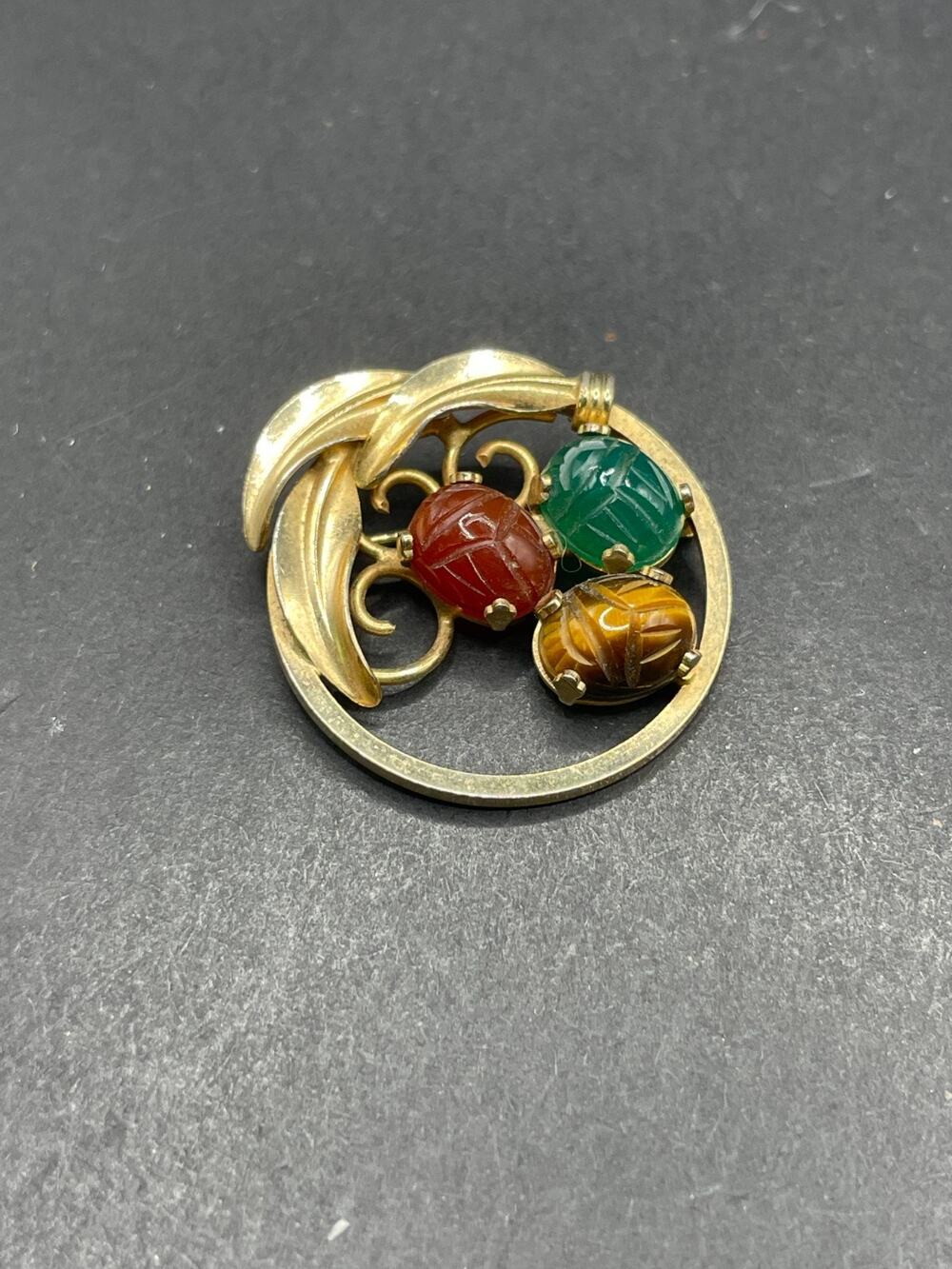 Vintage Burt Cassell 12k Yellow Gold Filled Scarab Gemstone Round Leaf Pin